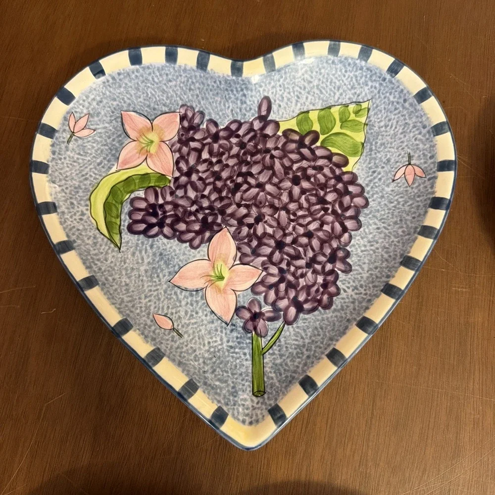 4 Laurie Gates Heart Floral Salad Luncheon Plates Pink, Green, Purple, Blue
